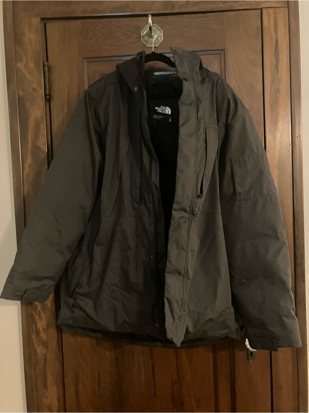 The North Face Men's Hooded Puffer Jacket - Gray